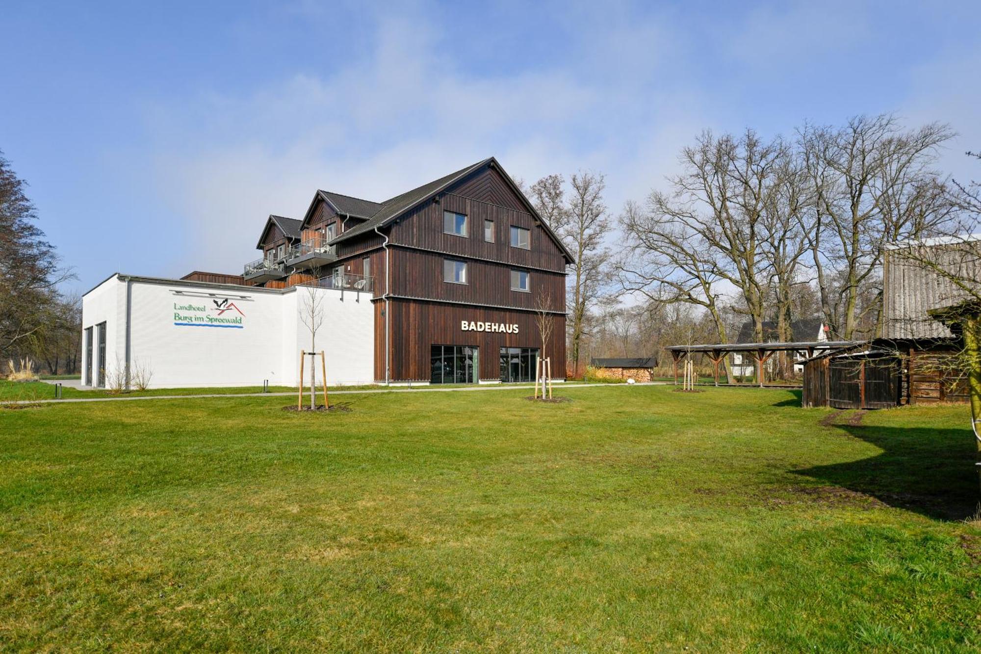 Landhotel Burg Im Spreewald - Resort & Spa Exteriör bild